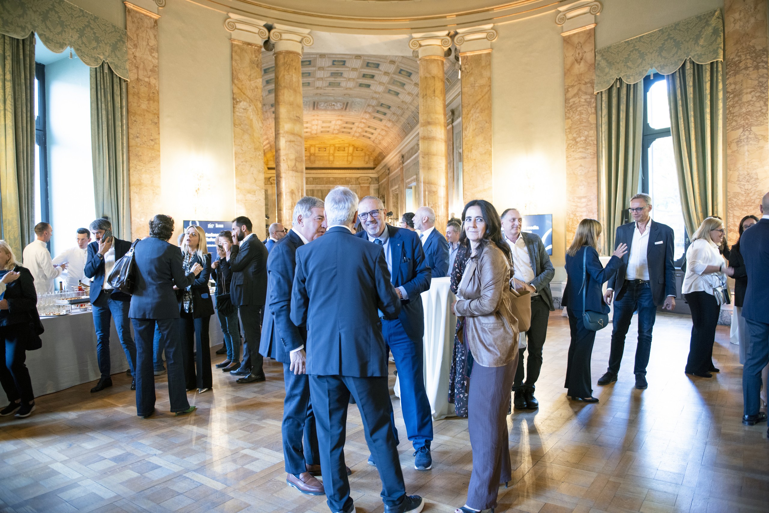 Foto 1 di 63, apre immagine ingrandita