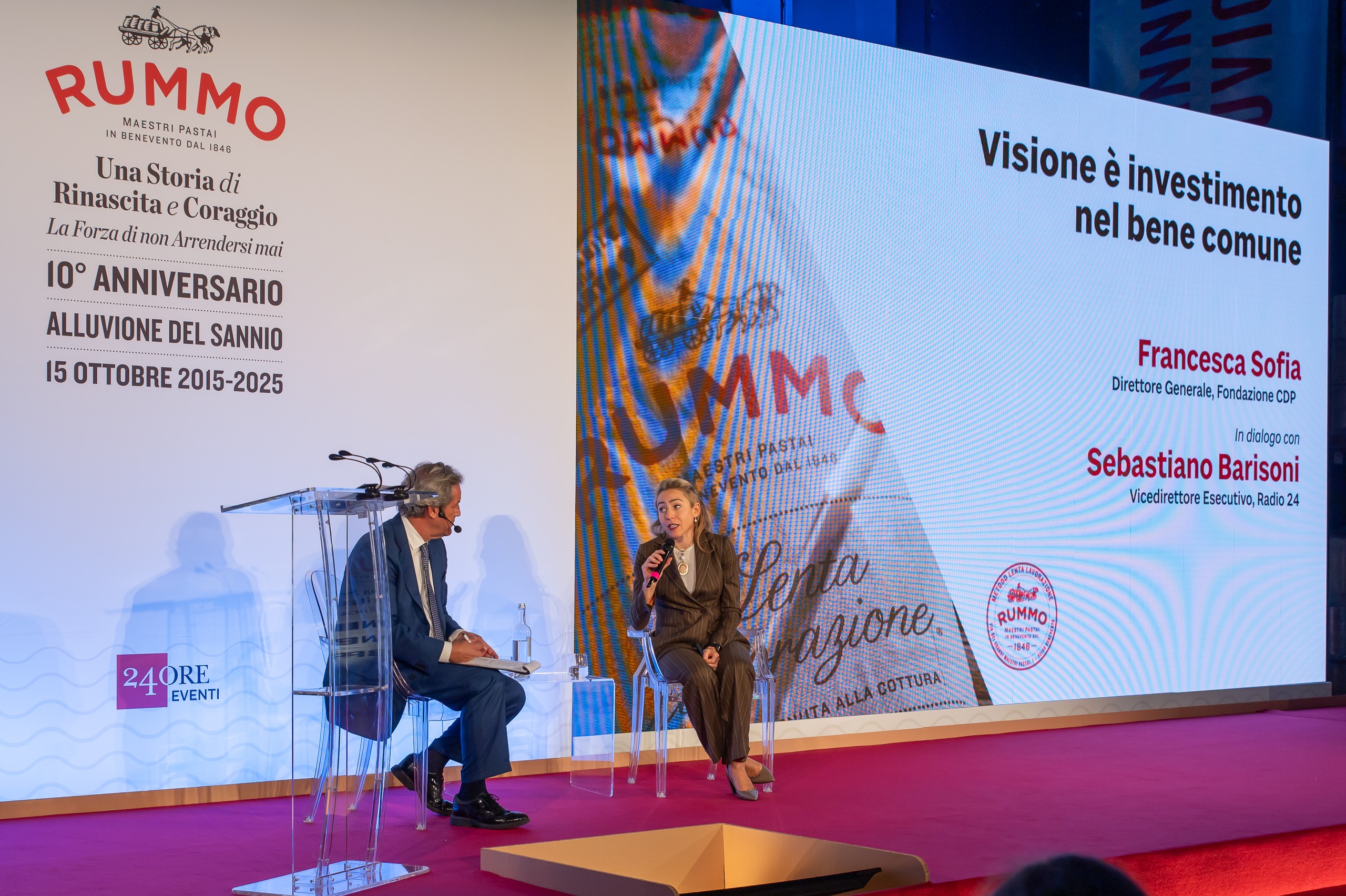 Foto 1 di 23, apre immagine ingrandita