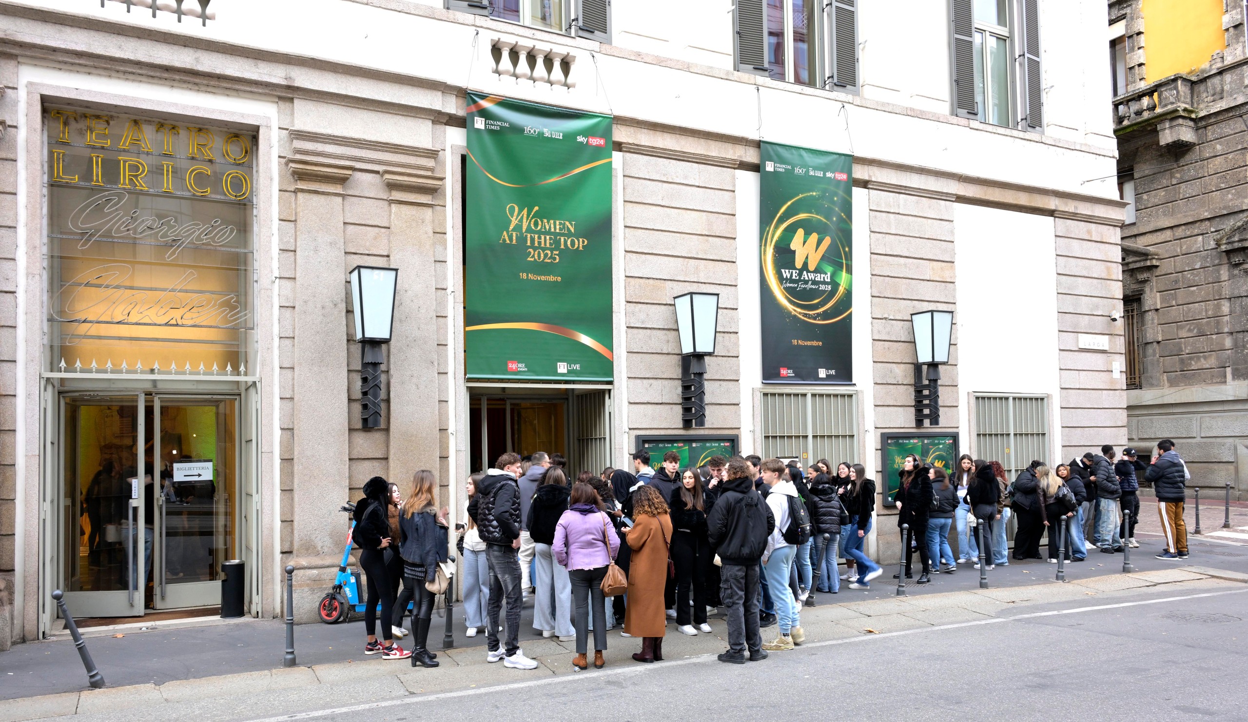 Foto 1 di 29, apre immagine ingrandita